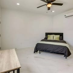 #5 | Boutique Coastal Studio | Pool WiFi | Parking