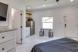 #12 | Modern Island Studio | Pool | Wi-Fi | Beach - Image 3