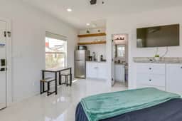#17 | Modern SPI Studio | Beach Walk + Pool | Gulf - Image 5