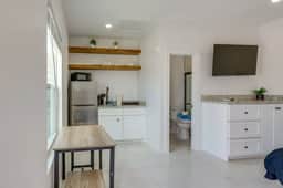 #15 | South Padre Getaway | Studio + Pool | Relax - Image 5