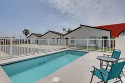 #10 | Clean Pet-Friendly Studio | Pool | Parking - Image 2