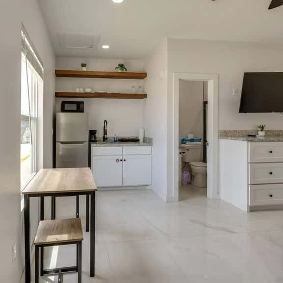 Studio 4 Modern South Padre Blocks to Beach or relax in the Pool - Apartment - Image 1