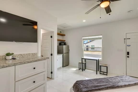 Island Time Studio (#3)