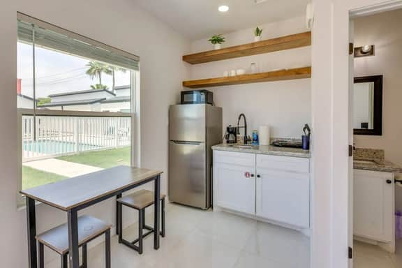 #13 | SPI Beach Escape | Modern Studio Pool | Pets - Image 4