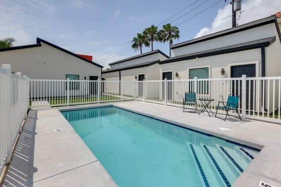 #12 | Modern Island Studio | Pool | Wi-Fi | Beach - Image 1